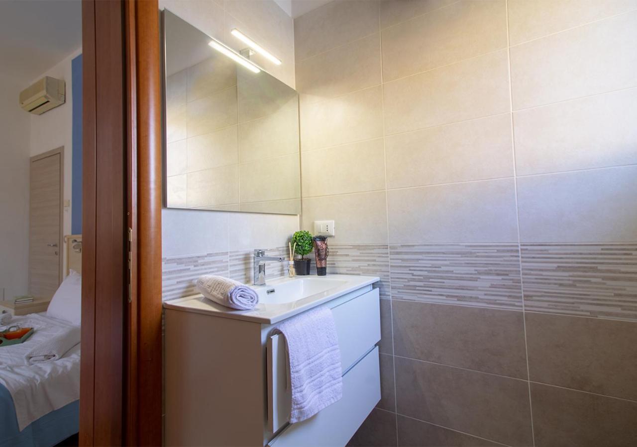 Athena Rooms - Parcheggio Privato Болонья Экстерьер фото