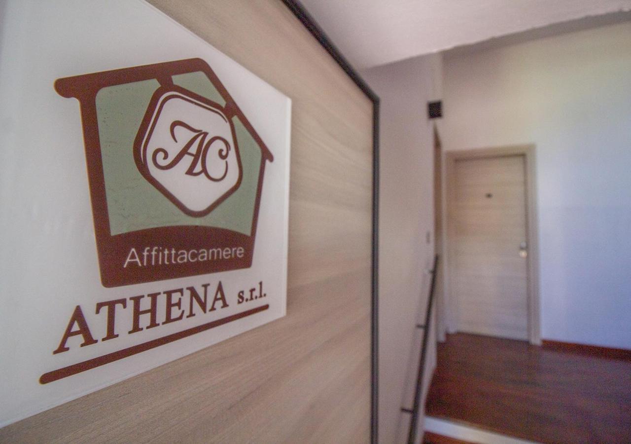 Athena Rooms - Parcheggio Privato Болонья Экстерьер фото