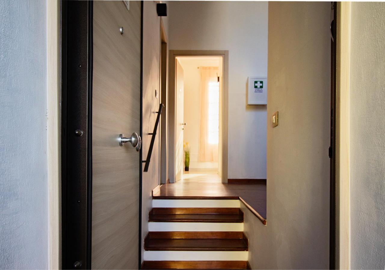 Athena Rooms - Parcheggio Privato Болонья Экстерьер фото